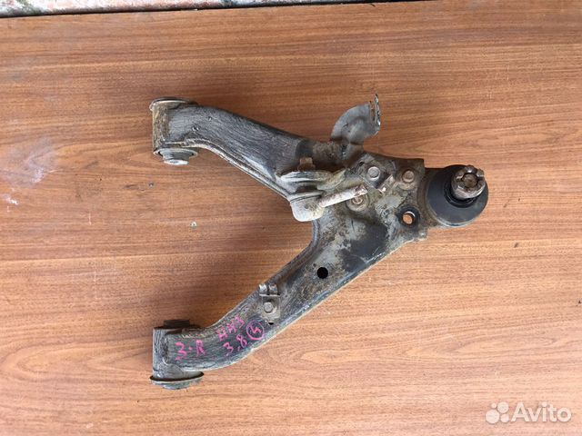 Рычаг задний правый Mitsubishi Pajero 4