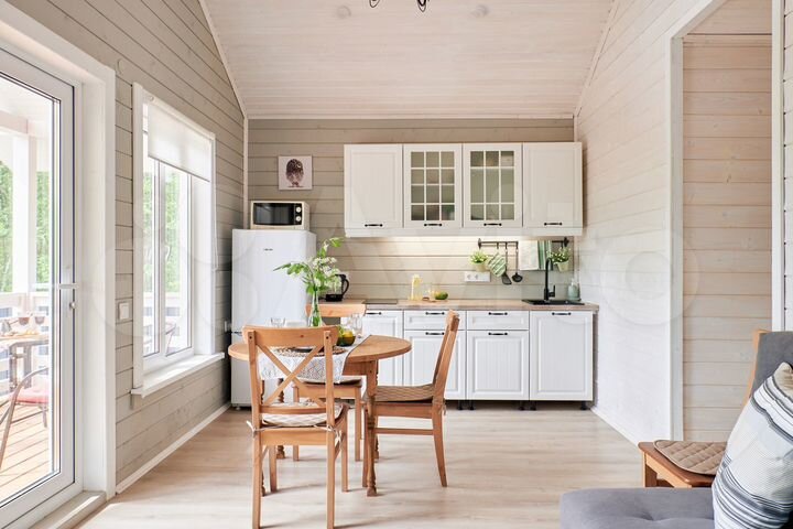 Дом 54 м² на участке 6 сот.