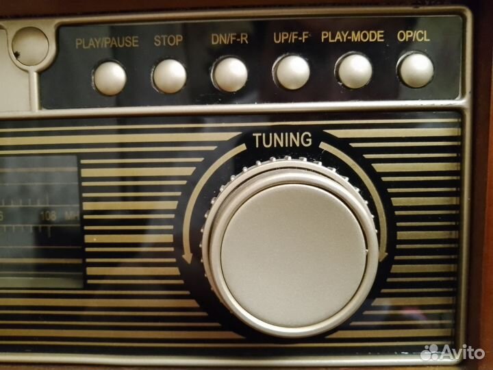 Музыкальный центр в стиле ретро