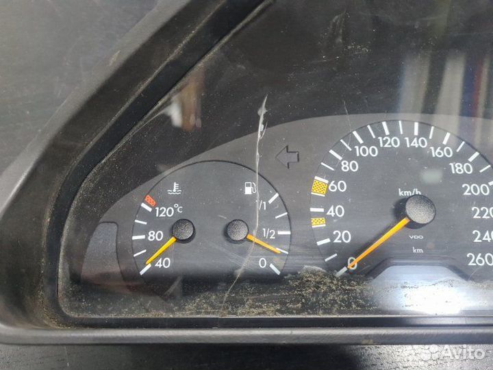 Панель приборов Mercedes-Benz E-Class W124