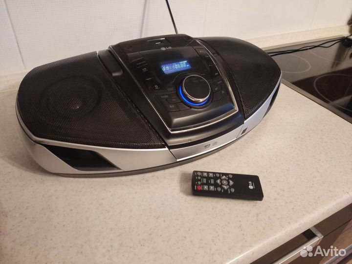 Бумбокс LG SB 74 FM AUX USB пду