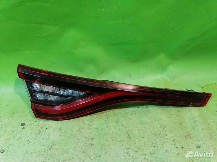 Фонарь внутренний левый Renault Arkana