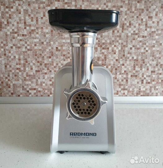 Новая Мясорубка Redmond RMG-1216