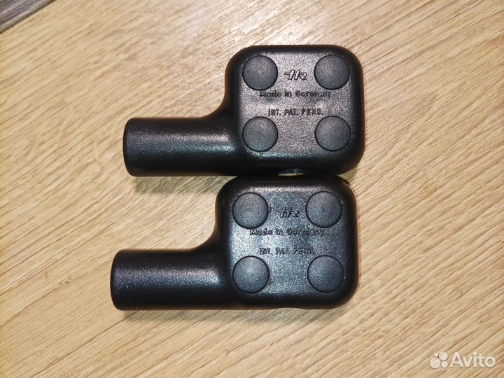 Вешалка на сиденье для автомобиля