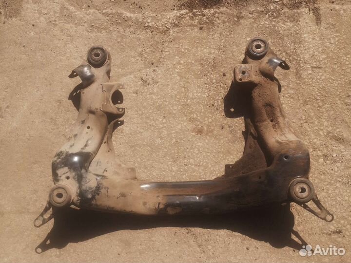 Подрамник балка подмоторная Passat B5 +