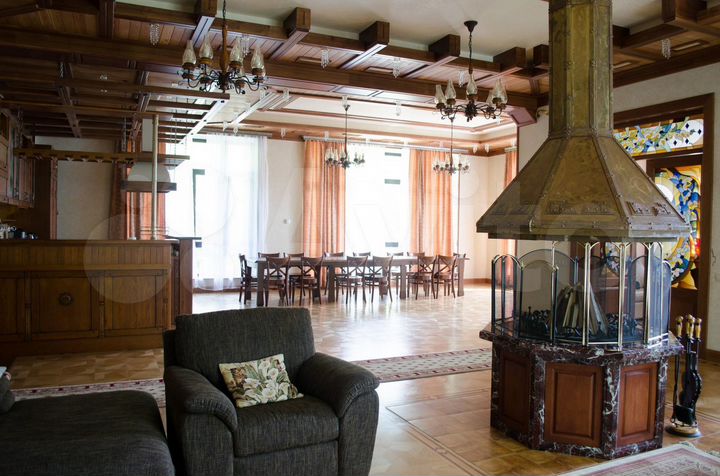 Гостиница, 600 м²
