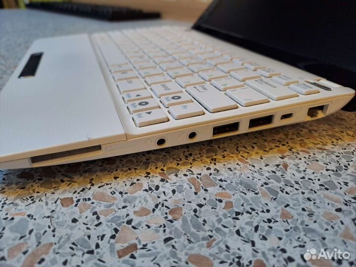 Нетбук asus eee pc 1015 pd
