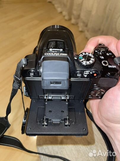 Зеркальный фотоаппарат Nikon Coolpix P500