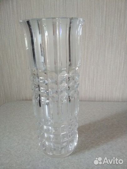 Хрустальная ваза