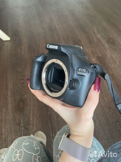Зеркальный фотоаппарат canon eos 1300d