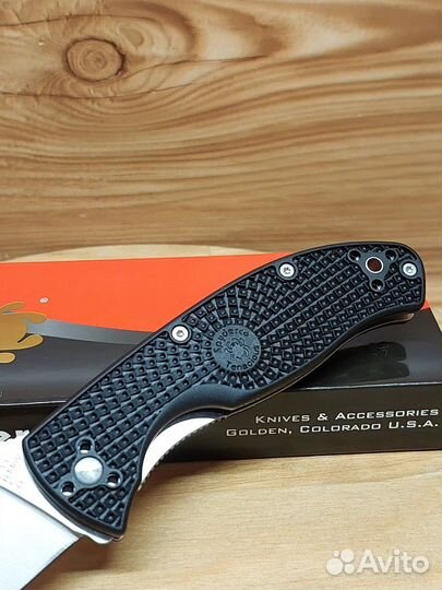 Нож складной Spyderco Tenacious чёрный