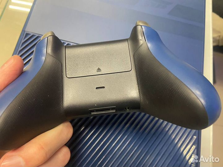 Xbox One 1Tb Forza Edition + 2 игры + год гарантии