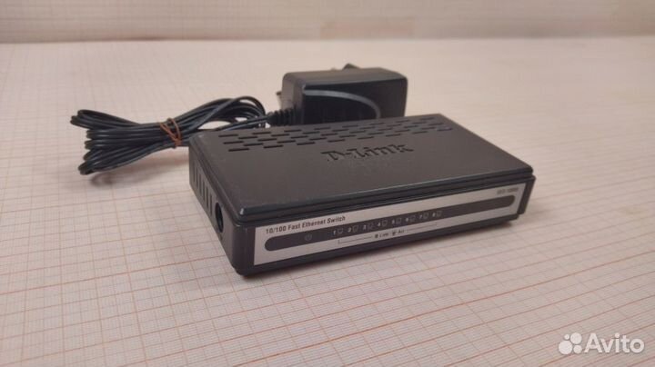 Коммутатор не управляемый D-link DES-1008A, б/у