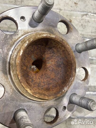 Ступица задняя левая Kia Optima 4 JF G4ND 2020