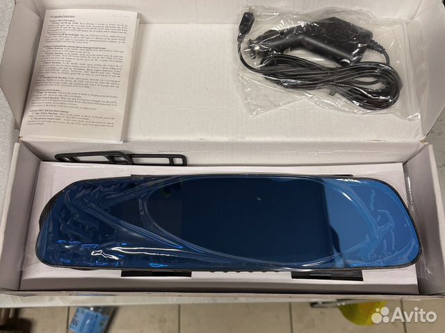 Автомобильное зеркало с видеорегистратором