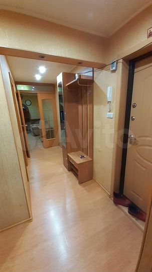 2-к. квартира, 52 м², 3/9 эт.