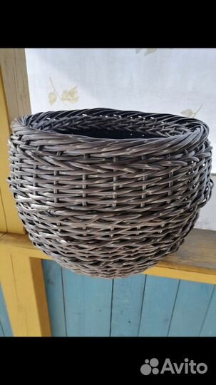 Кашпо из искусственного ротанга