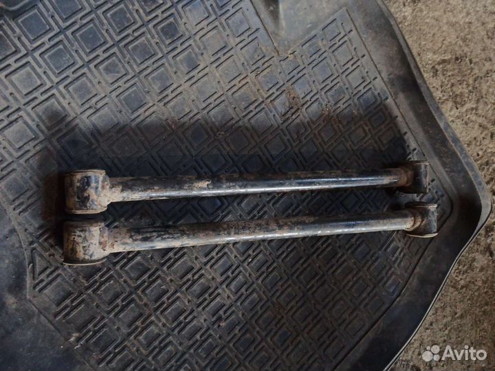 Рычаг поперечный Hyundai Sonata EF задний