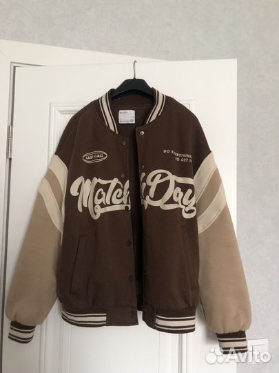 Бомбер bershka S