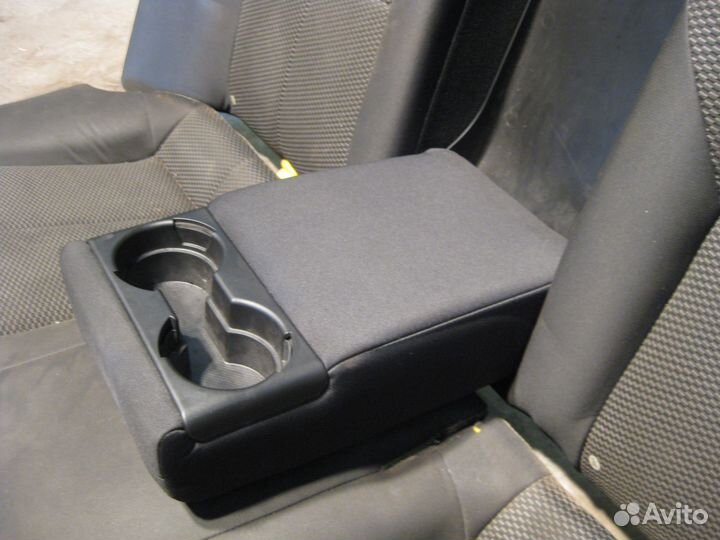 Сиденье заднее Мицубиши Галант 9