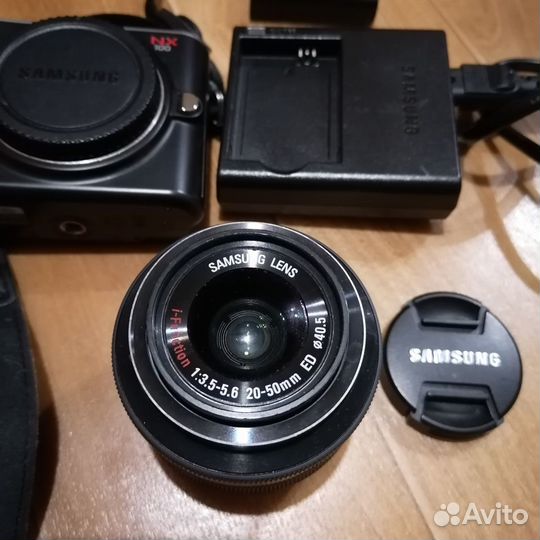 Фотоаппарат samsung NX100 в идеальном состоянии