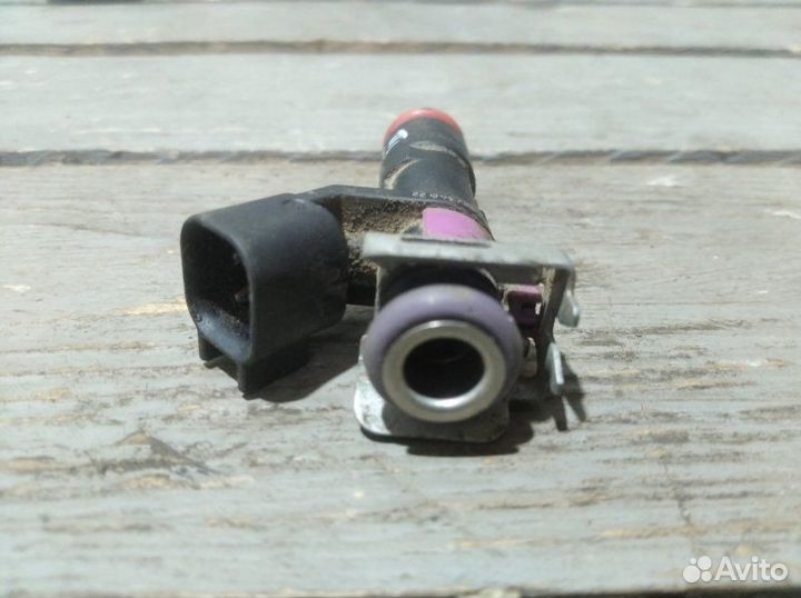 Форсунка топливная Chevrolet Cobalt седан 1.5 2013