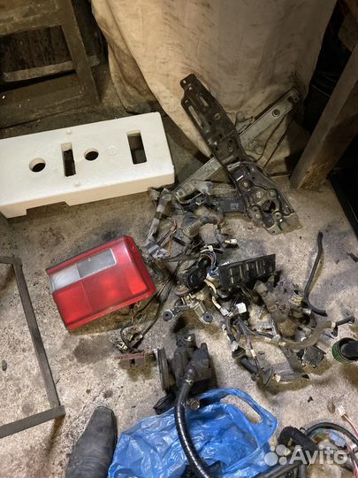 Стартер carina е