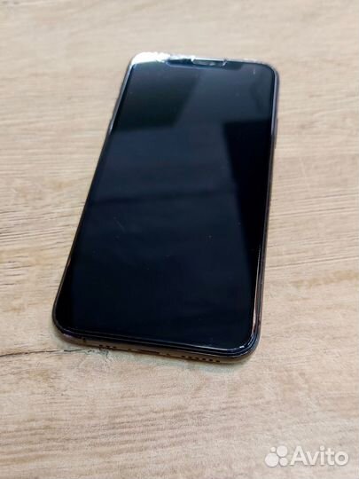 iPhone XS в отличном состоянии