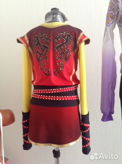 Костюмы для фигурного катания