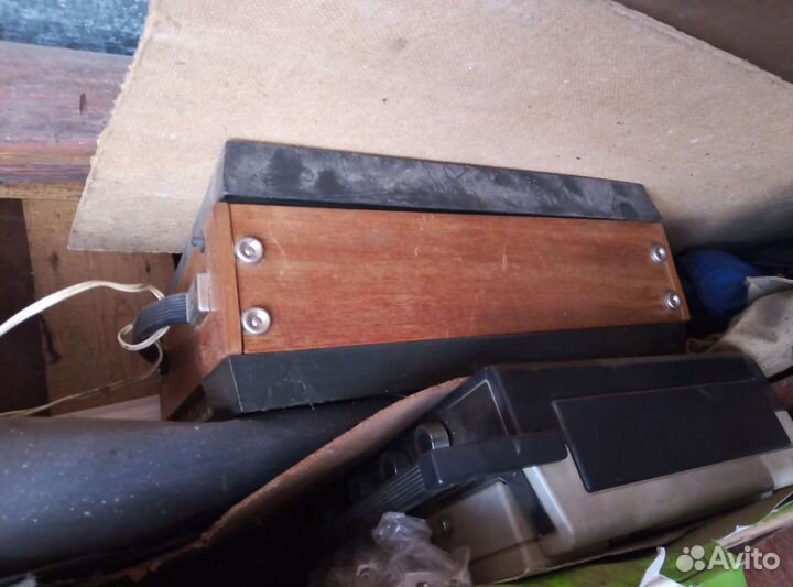 Старинные радиоприемники и телевизор