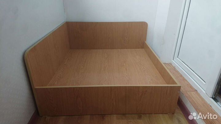 Лежанка для крупных средних собак