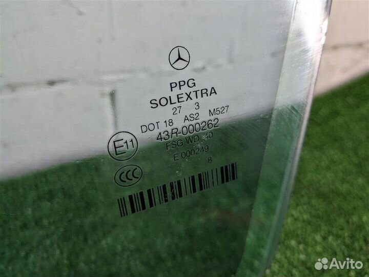 Стекло переднее левое Mercedes Benz E-class W211