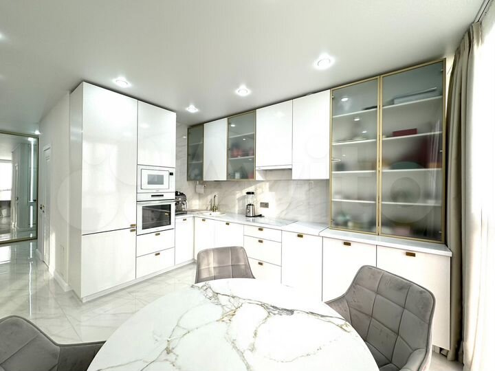 2-к. квартира, 60,5 м², 4/15 эт.