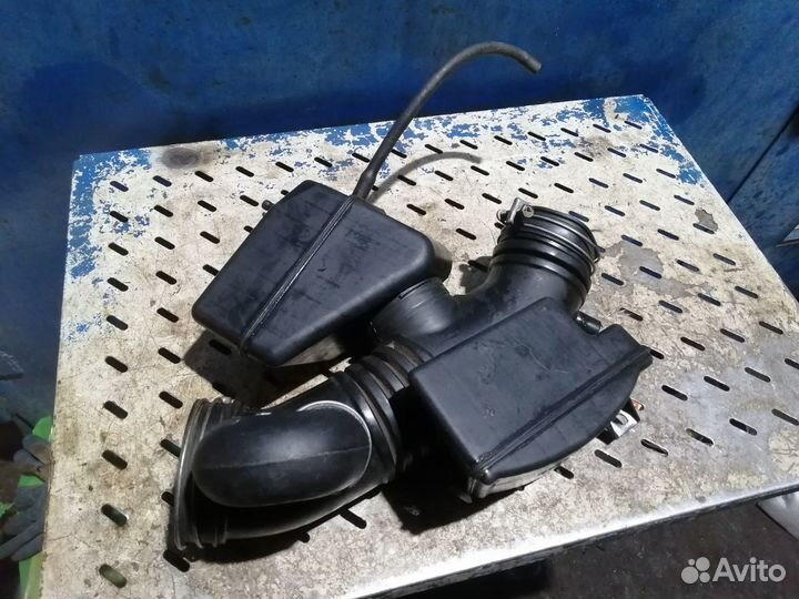 Патрубок воздушного фильтра Toyota LC Prado 90