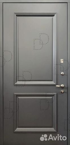 Трехконтурная входная дверь в помещение