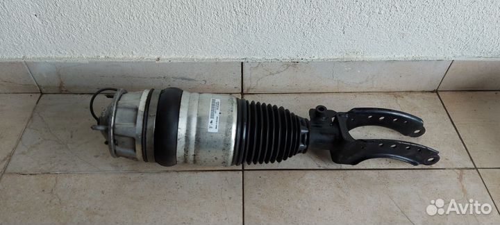 Пневмостойка передняя правая Porsche Cayenne 958