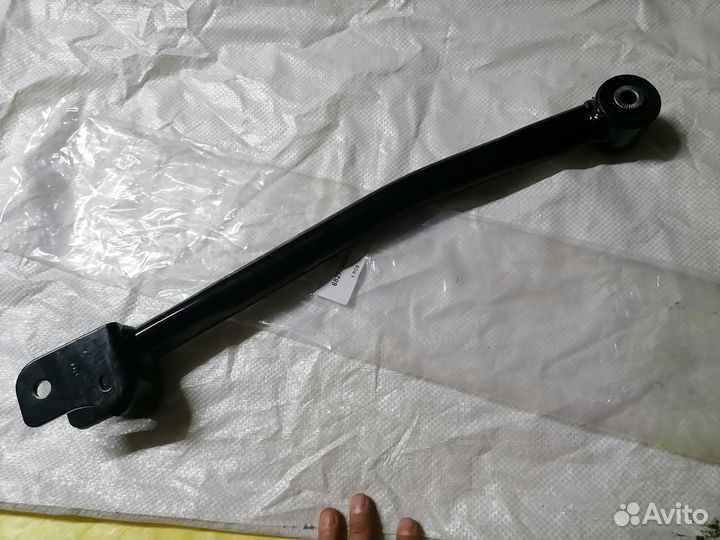 Рычаг перед верхний правый Wrangler JL