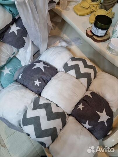 Бортики подушки в детскую кроватку