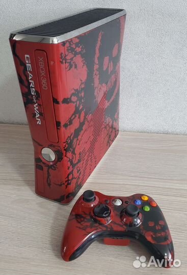 Xbox 360 S Gears of War 3 Limited Edition 320GB