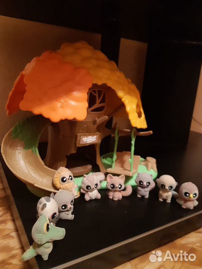 Дом-дерево с набором животных