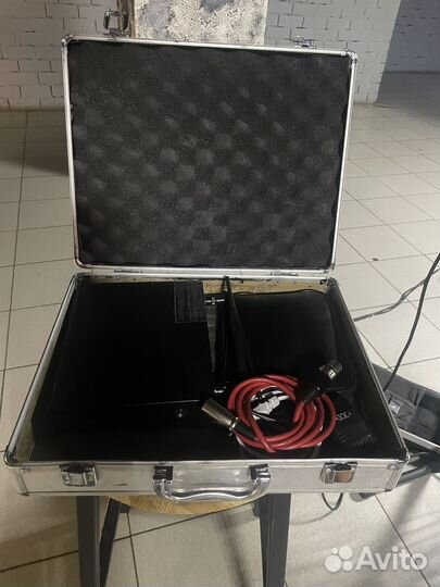 Радиосистема с петличным головным миикрофоном