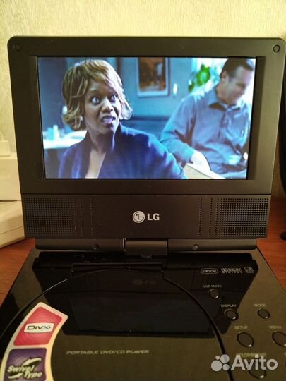 Портативный видеопроигрыватель LG
