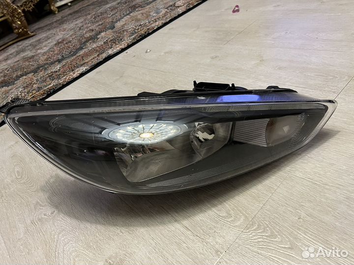 Ford 3 фара и боковое зеркало