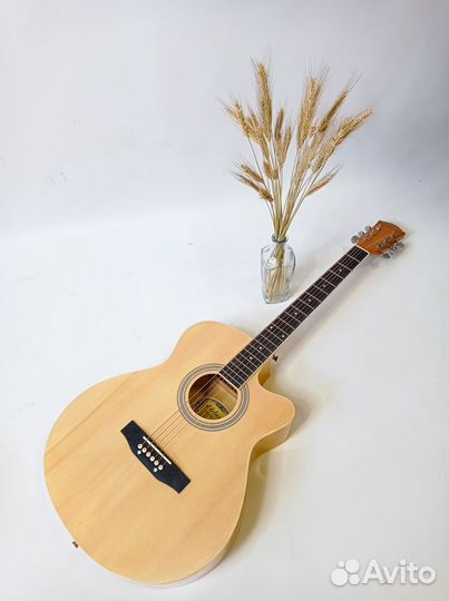 Акустическая гитара
