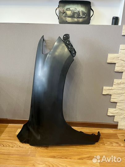 Крыло переднее левое Toyota Land Cruiser 200