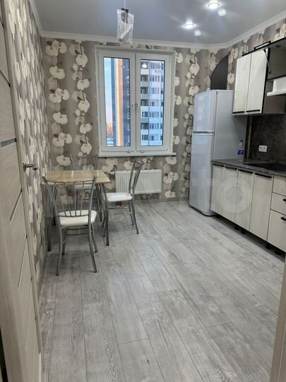2-к. квартира, 54 м², 3/16 эт.
