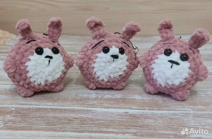 Зайчик вязаная игрушка, зайчик-брелок