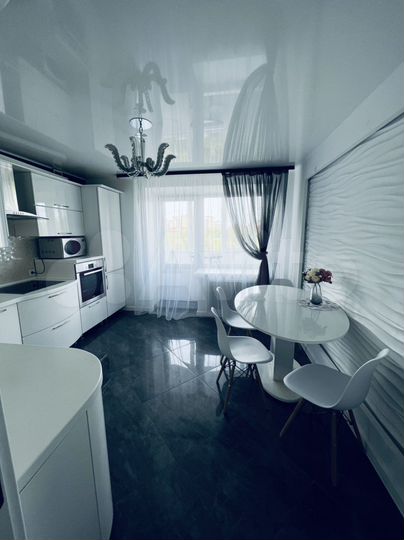2-к. квартира, 59,1 м², 6/10 эт.