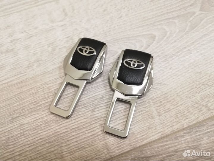 Заглушки в ремень безопасности Toyota (новые)