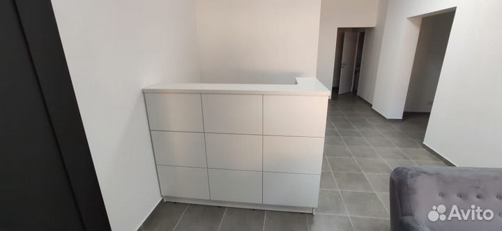 Стойка ресепшн